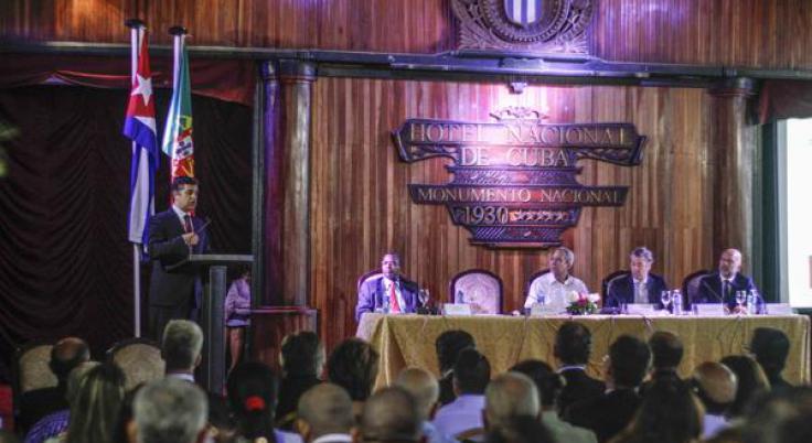Sesiona en La Habana foro empresarial Cuba-Portugal
