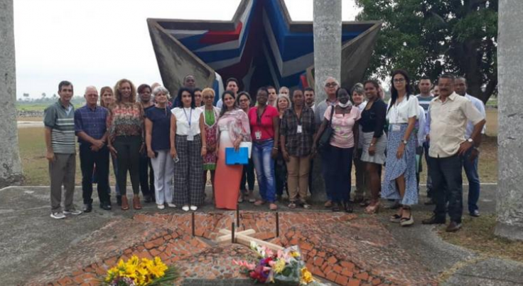 Los trabajadores de la Oficina de la Zona Especial de Desarrollo Mariel, visitan el Complejo Monumentario Antonio Maceo