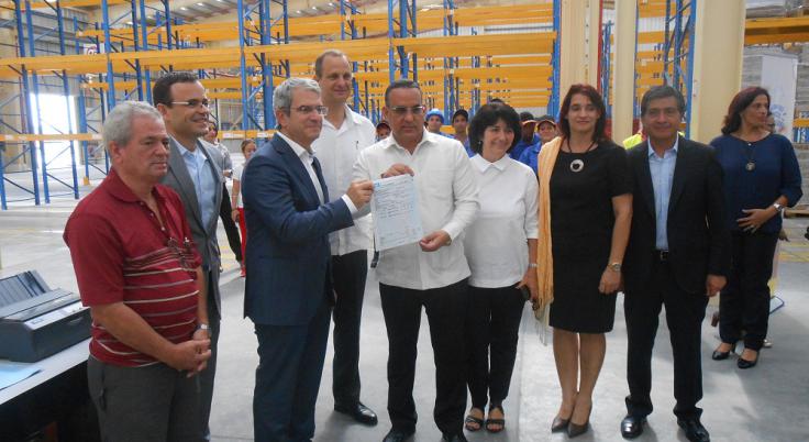 En la ceremonia de inicio de operaciones participaron directivos de Nestlé, CORALSA y la Zona Especial de Desarrollo Mariel 