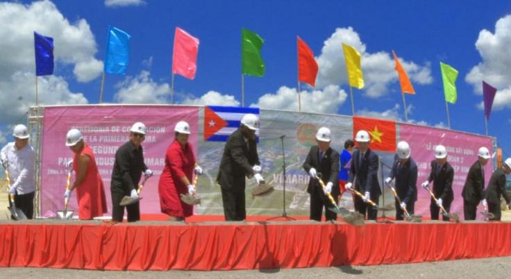 INAUGURAN ESTEBAN LAZO HERNÁNDEZ Y VUONG DINH HUE NUEVOS PROYECTOS DE INVERSIÓN VIETNAMITA EN LA ZONA ESPECIAL DE DESARROLLO MARIEL