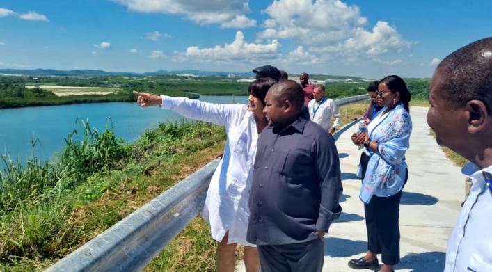 Presidente de Mozambique visita ZED Mariel