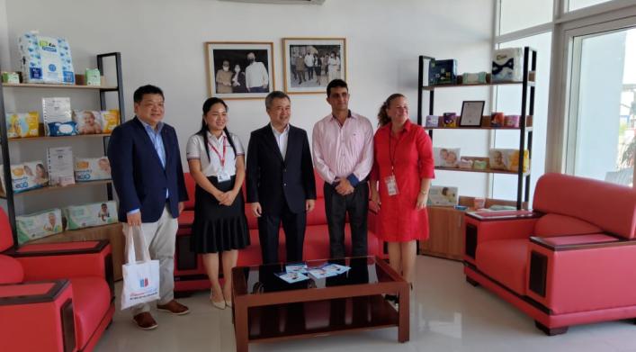 La Oficina de la Zona Especial de Desarrollo Mariel recibe a directivos del periódico vietnamita Nhan Dan, acompañados por sus homólogos del Periódico Granma