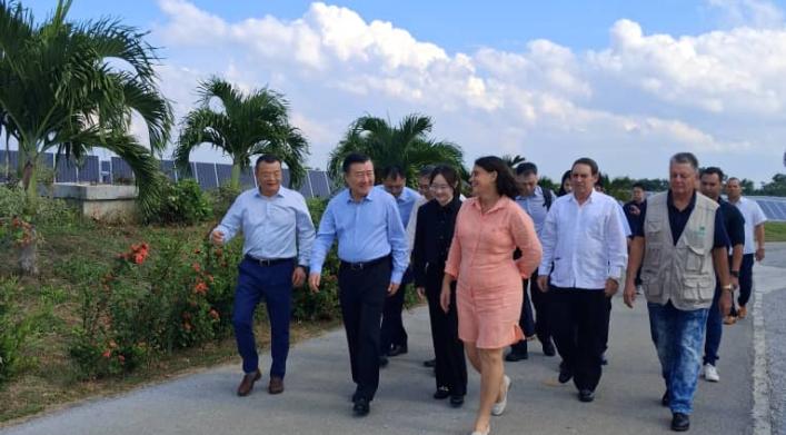 La Oficina de la Zona Especial de Desarrollo Mariel recibe a Ministro de Vivienda y Desarrollo Urbano-Rural de la República Popular China