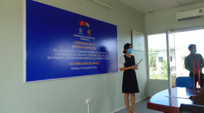 Ceremonia oficial en la sede del concesionario VI Mariel SA
